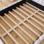 Lit tapissier grand avec structure en bois et tête de lit en forme de coquillage-2059491632
