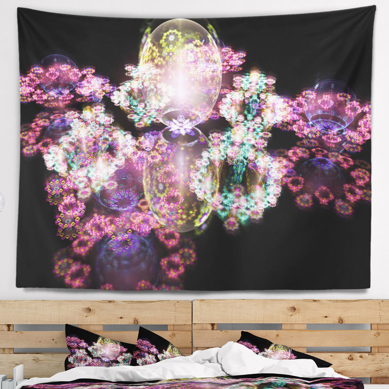Goutte d'eau abstraite rose sur tapisserie miroir, H 32 po x l 39 po