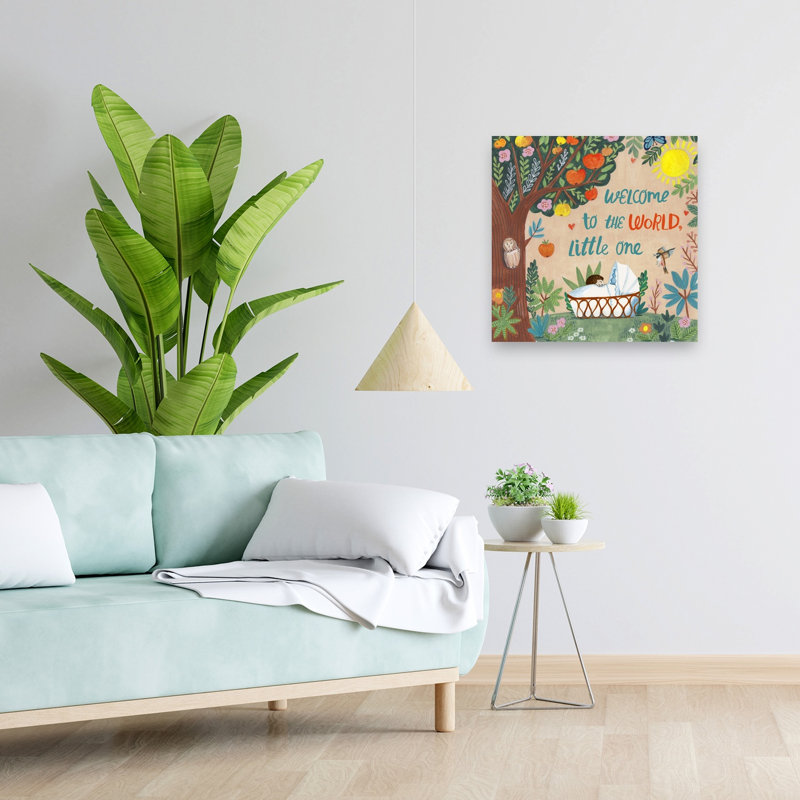 Bienvenue dans le monde ! Affiche murale abstraite et contemporaine représentant un pommier, un papillon, un oiseau et une forêt, avec une nature préservée.