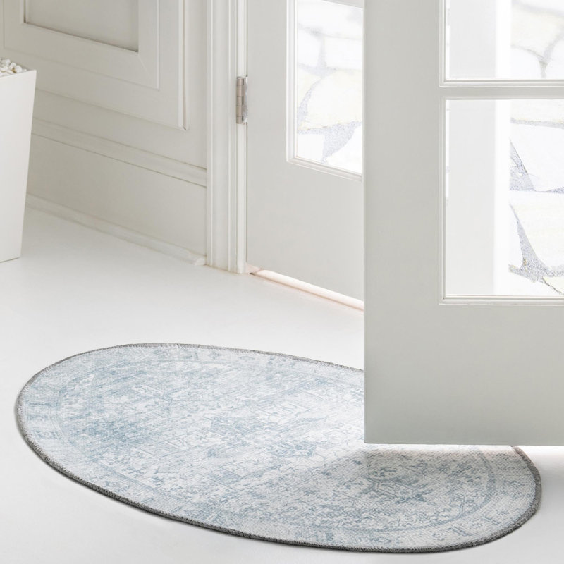 Oppie Oriental Indoor Rug, Oval 2' x 3'1"