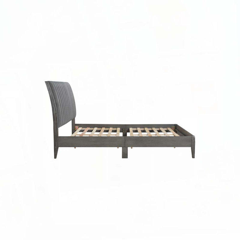 Lit tapissier en velours, Grand lit