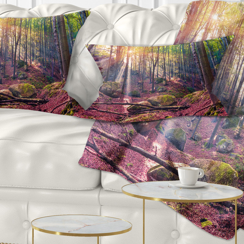 Coussin lombaire imprimé «Autumn Morning in Mystical Woods»
