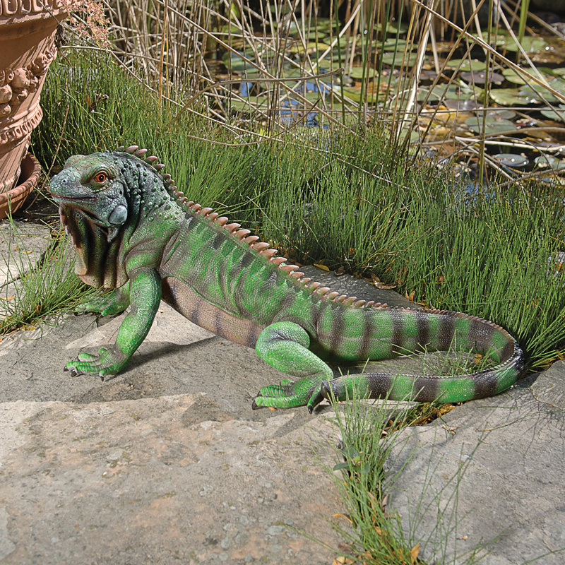 Iggy the Iguana Statue