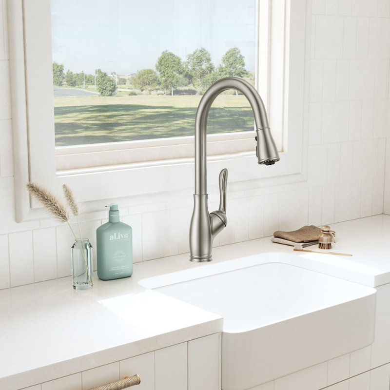 Kitchen Faucet With Pull-Down Sprayer, Kitchen Sink Faucet With Magnetic Butt Spray 3 Function, 1 Hole And 3 Holes