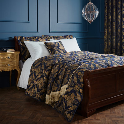 Shiraz Floral Damask Bedspread