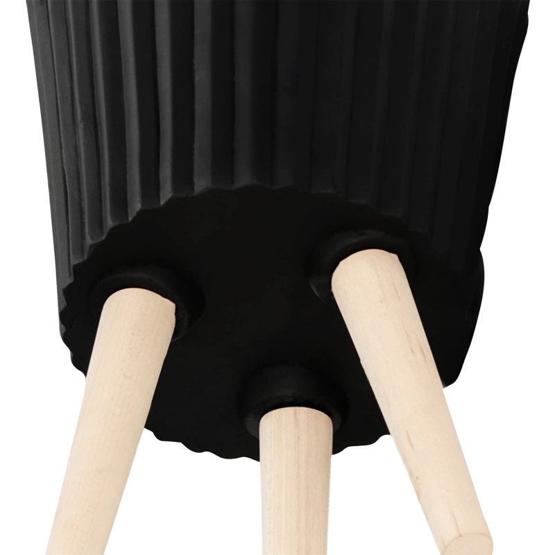 S / 2 pot à fleurs strié 10/12 po avec pieds en bois