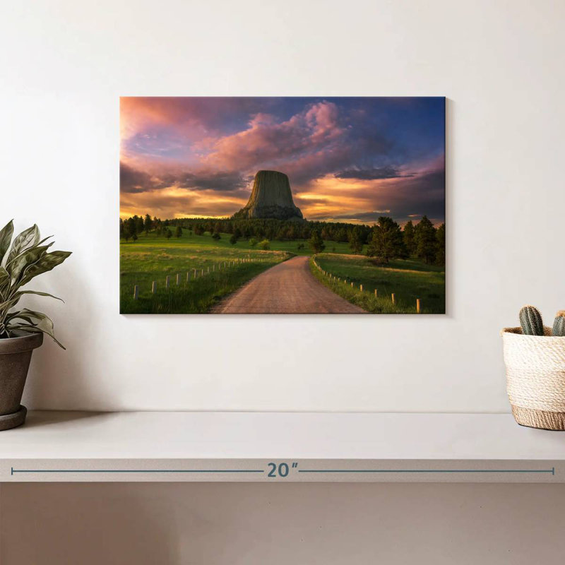 Lilie Devils Tower USA, 8" H x 12" W