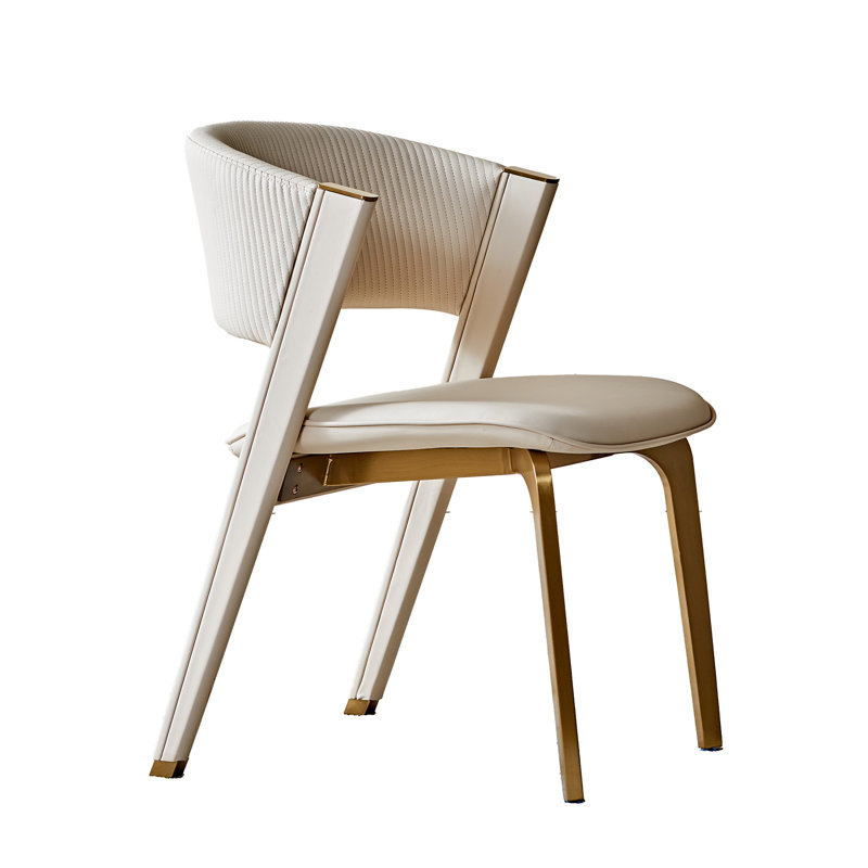 Chaise de salle à manger moderne à dossier côtelé avec détails dorés - siège rembourré confortable, design élégant
