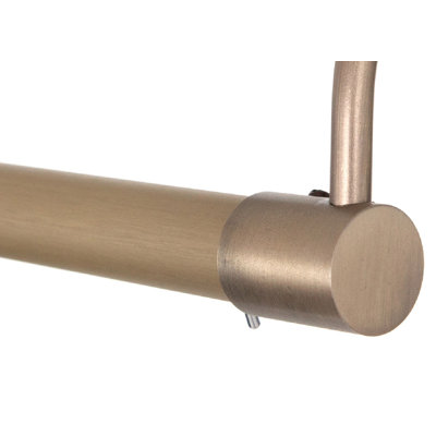 Frame-mounted LED plug-in picture light