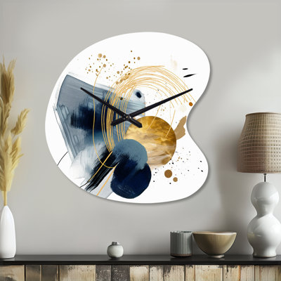 Paysage avec accents bleu foncé et or III - horloge murale géométrique en forme unique, horloge asymétrique bleue