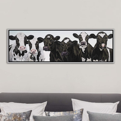 «Herd Of Cows» par Clara Bastian - Estampe numérique sur toile tendue avec châssis panoramique