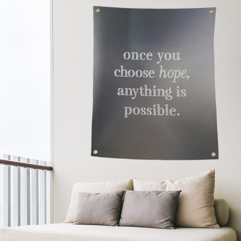Tapisserie de polyester, citation en polyester, citation de l’espoir, H 36 po x l 26 po, Gris