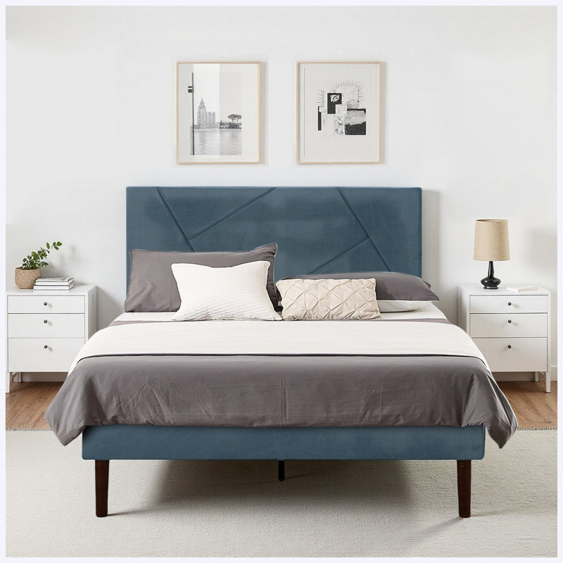 Très grande base de lit tapissier en velours avec tête de lit, support de lattes en bois massif, mobilier de chambre robuste