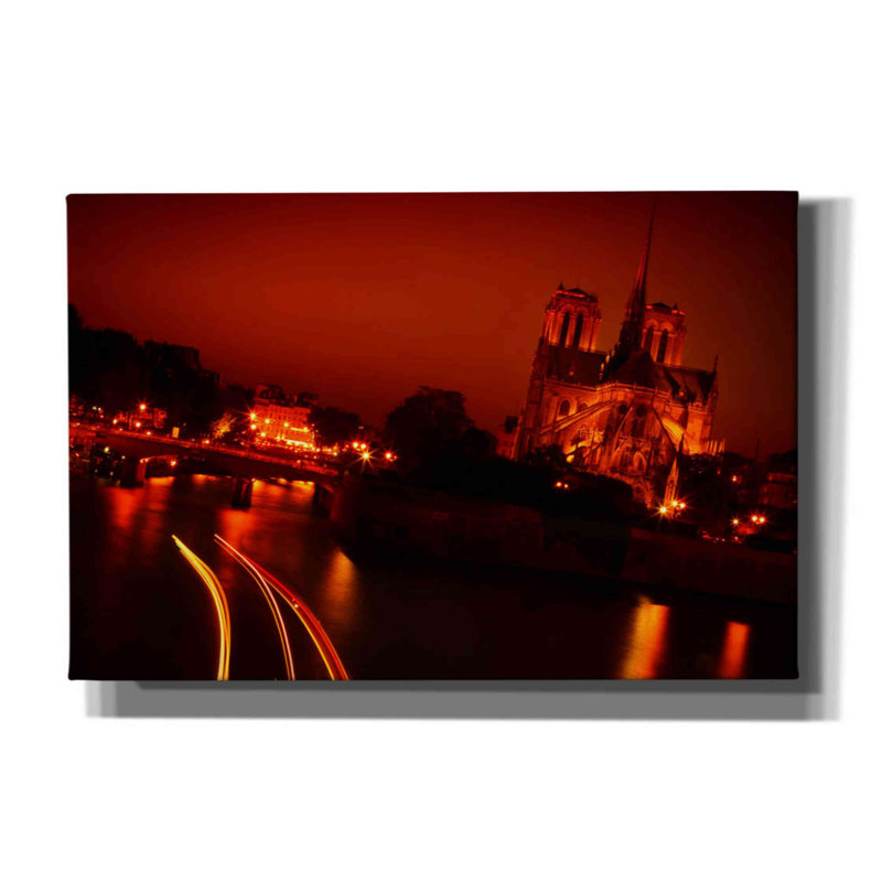 «Red Night» par Sebastien Lory, estampe numérique sur toile, L 18 po x H 12 po x P 0,75 po