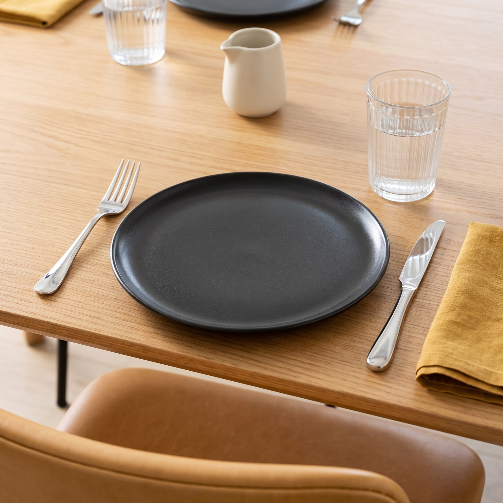 Borgen 11" Dinner Plate, Onyx