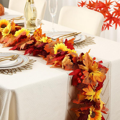 Guirlande d'automne de l'Action de grâce avec tournesols, feuilles d'érable et baies, vigne artificielle à feuilles d'automne pour récolte, manteau de cheminée, table, décor saisonnier intérieur et extérieur