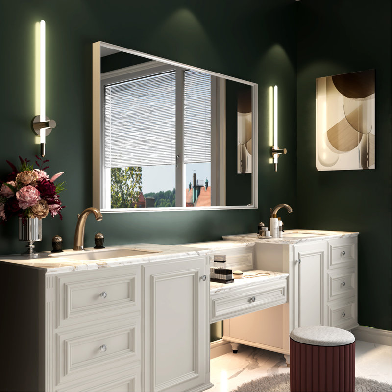 Miroir de salle de bain mural innovant avec des caractéristiques élégantes et pratiques