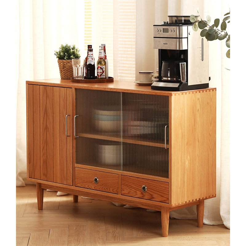 Buffet en chêne et en verre de style scandinave
