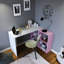 Bureau d'étude moderne avec bibliothèque, blanc et rose, 47,2 po x 29,5 po x 29,5 po | 100% panneau de particules enduit de mélamine, épaisseur: 0,7 pouce | Fixation murale avec nombreuses tablettes | Conception élégante et fonctionnelle pour le bureau personnel-1511468115