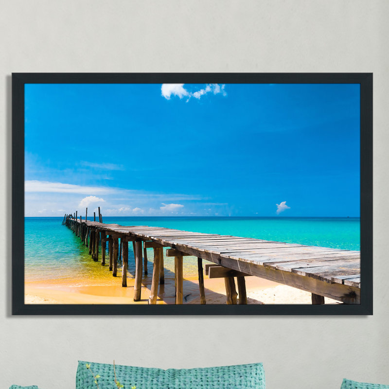 «A Day at the Beach», reproduction de photo encadrée, H 35,5 po x l 51,5 po x P 0,75 po