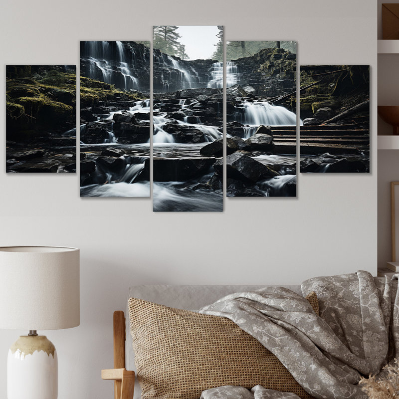 Cascade d'harmonies monochromes monochromes - reproduction d'art sur toile - 5 panneaux