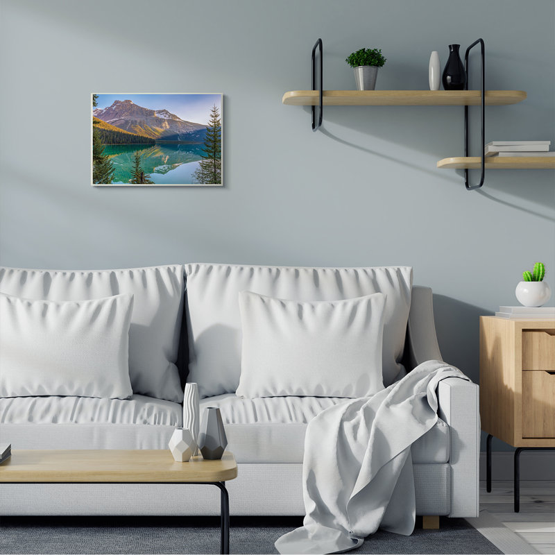 Paysage de lac réfléchissant avec paysage ensoleillé par Dave Gordon - photographie, H 13 po x l 19 po, Plaque murale