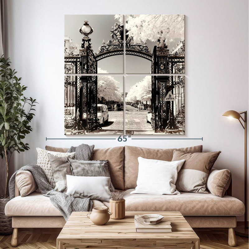 Lilie Paris Winter White Entrance, 50" H x 50" W
