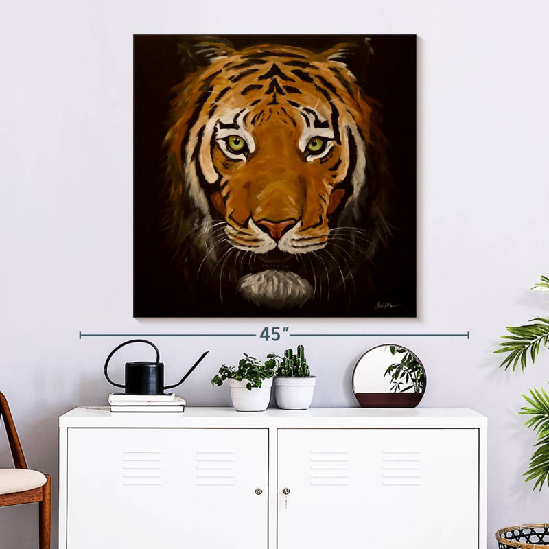 Crowle Tiger Features, 33" H x 33" W