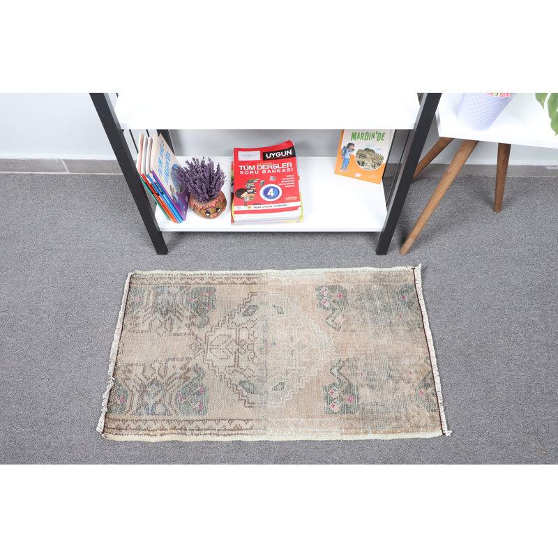 Petit tapis turc Oushak rétro de couleur orange délavé, idéal pour les tapis de salle de bain et les vestibules