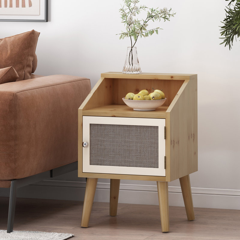 Leshia End Table, Natural