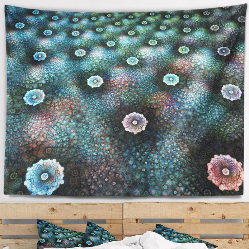 Tapisserie floral bleu floral sur le monde étranger, H 32 po x l 39 po
