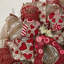 Couronne de Saint-Valentin en bois avec boutons