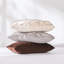 Housse de coussin en velours de coton Roots-116546247
