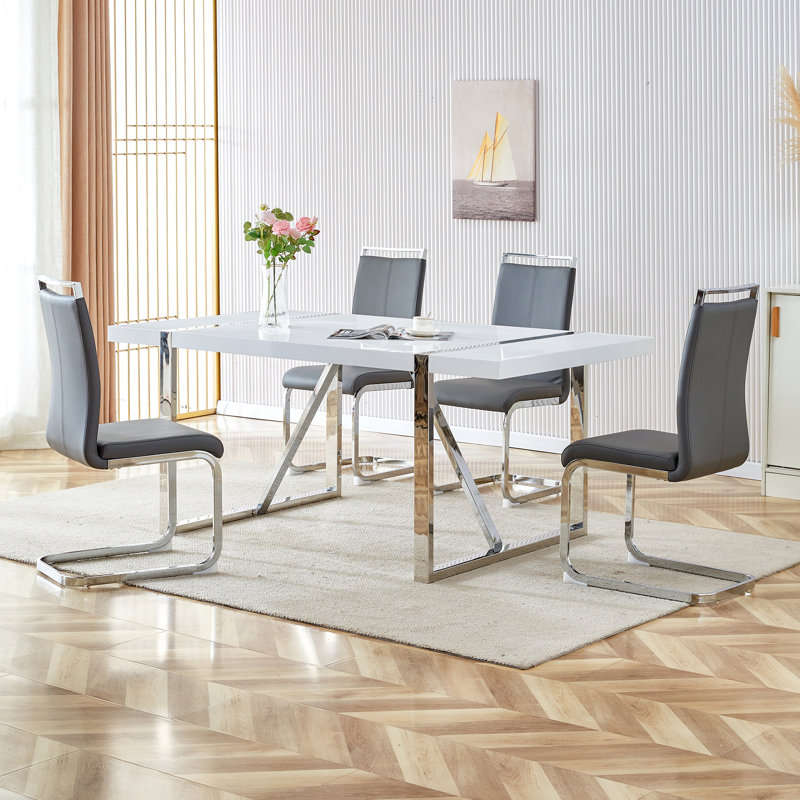 Ensemble de salle à manger 5 pièces rectangulaire moderne en bois ultrabrillant Glam avec chaises en faux cuir, Gris, 5