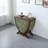 Coffre d'appoint multifonctionnel de salon.