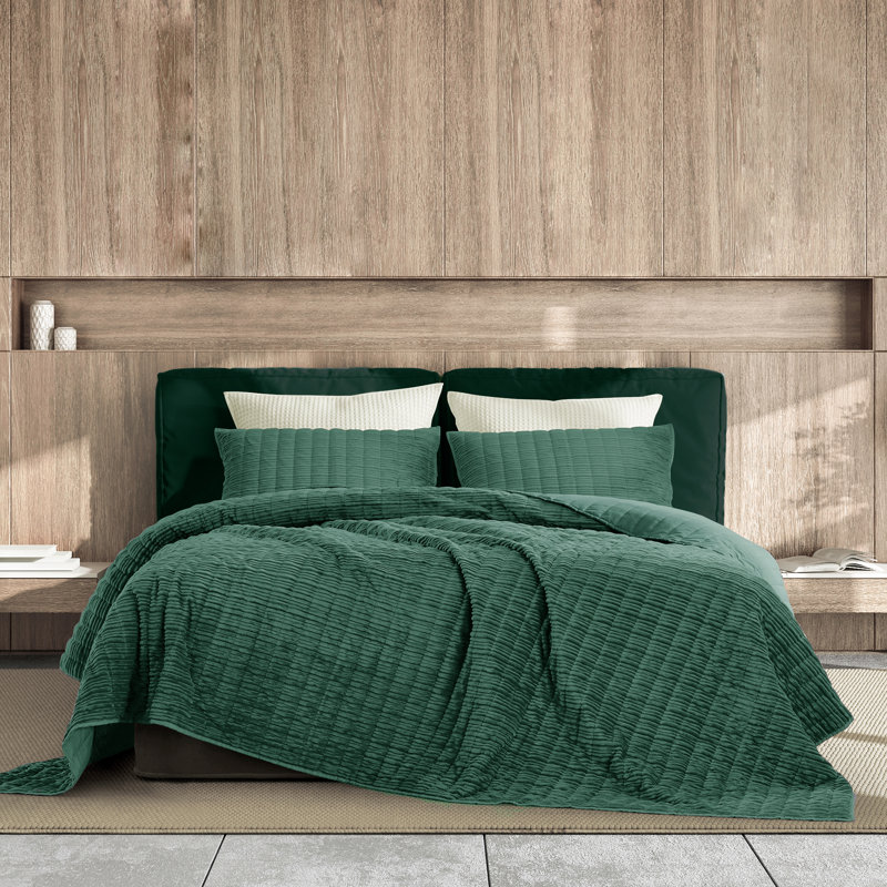 Hunter Green Velvet Full Quilt Set with Striped Stitching