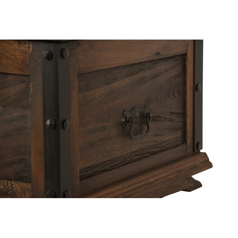Coffre et table basse
