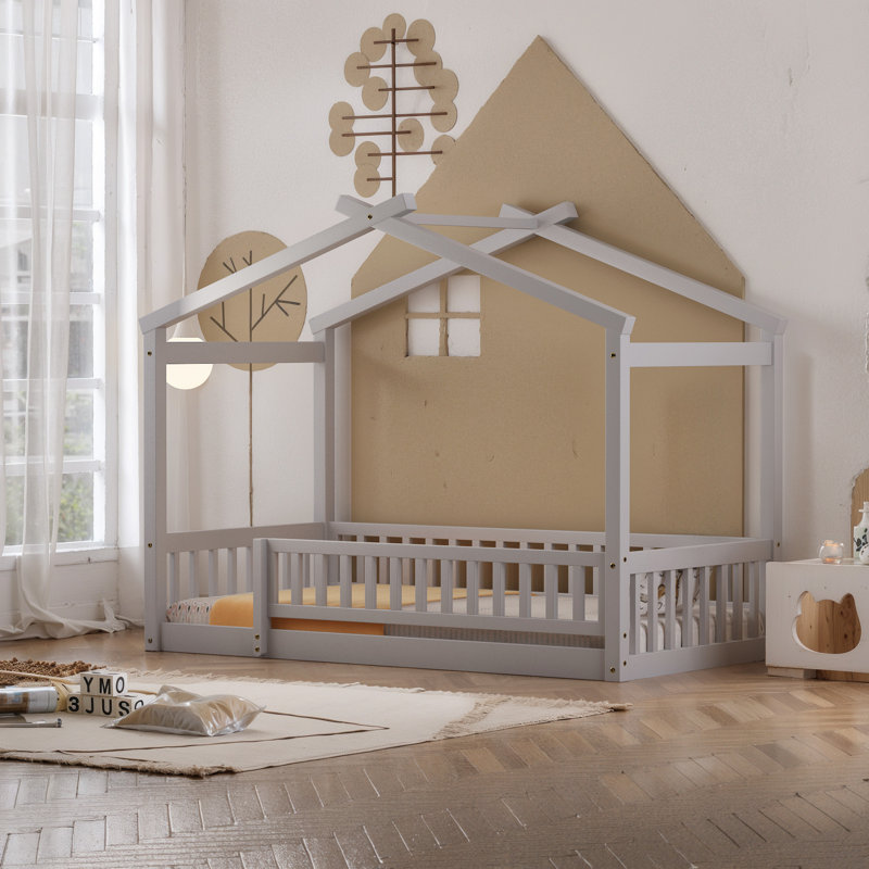 Structure de lit simple en bois avec clôture, Gris