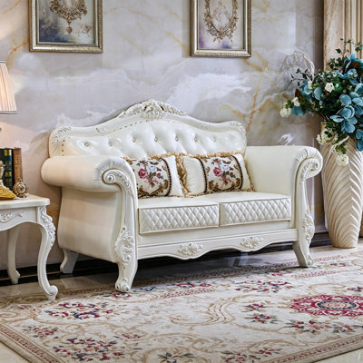 Modern-style light luxury leather sofa.