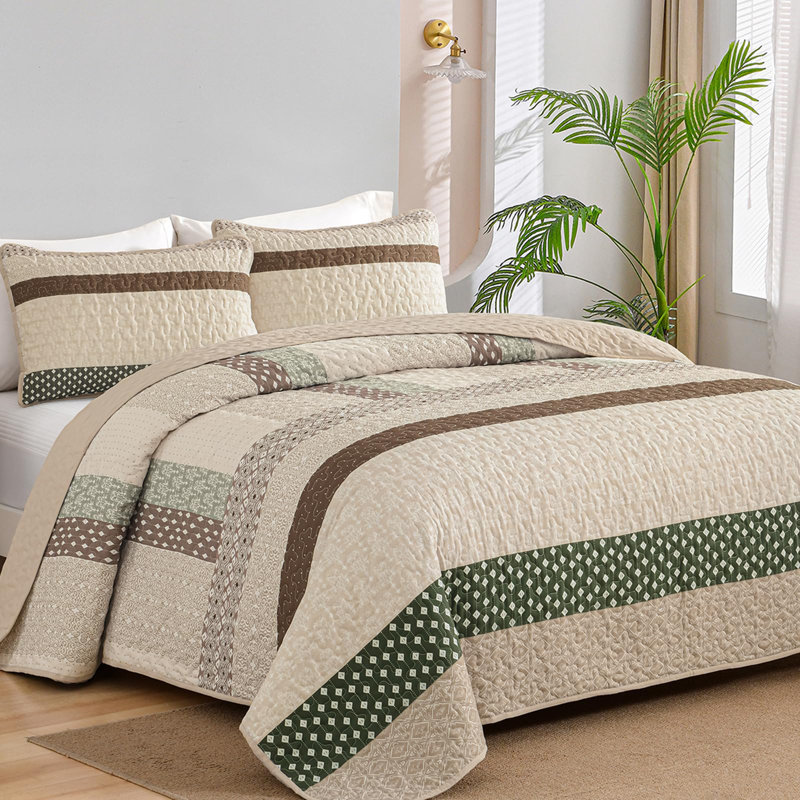 3-Piece Bohemian Stripe Quilt Set Lightweight Microfiber All Season, Queen Quilt + 2 Queen Pillowcases, Khaki