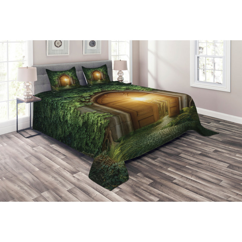 Fantasy Polyester Coverlet, King Bedspread + 2 Shams