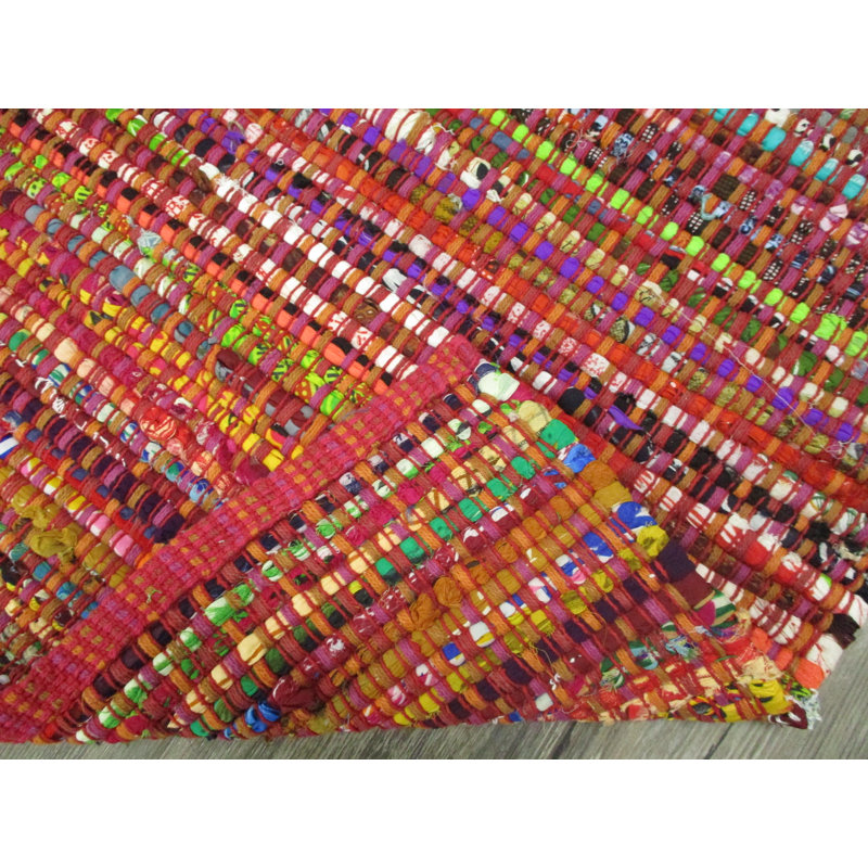 Tapis de zone rouge tissé à la main