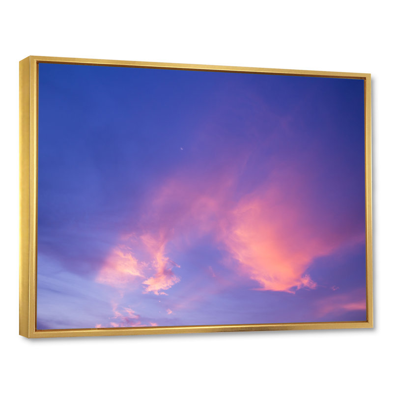 «Beach Sunrise With Dramatic Sky IV», reproduction sur toile, H 30 po x l 40 po x P 1,5 po, Cadre flottant doré