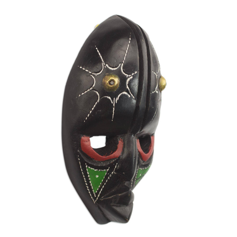 Masque de bois africain