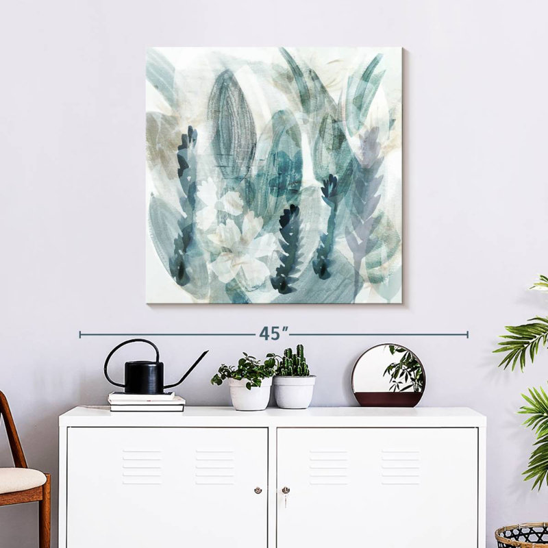 Harnek Powder Flowers, 30" H x 30" W