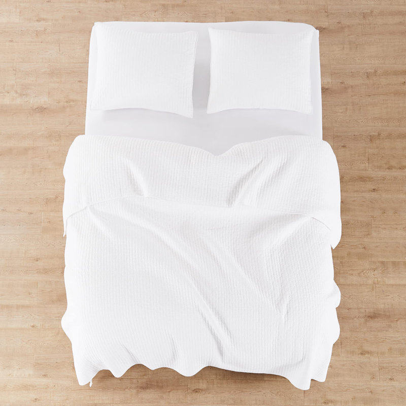 Bright White Reversible Cotton King Quilt Set with Cross Stitch Design