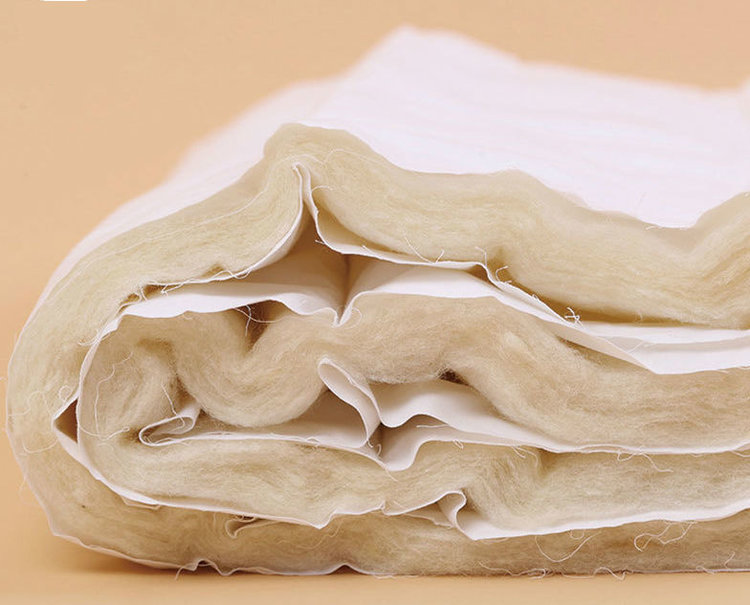 Très grand confort pour une solution en duvet synthétique toutes saisons, Très grand