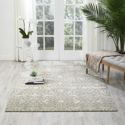 Hyeon Viscose Damask Indoor Rug