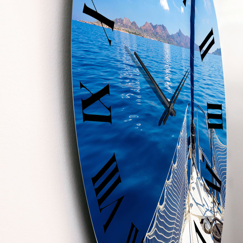 Horloge murale nautique et côtière, Moyen