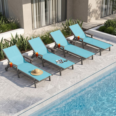 Chaise longue inclinable en PEHD